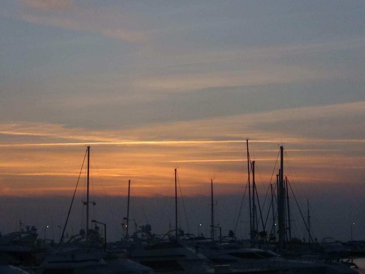 Sunset Sea View Apartment Atenas Exterior foto